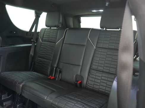 Used 2023 Cadillac Escalade ESV Sport Platinum w/ LPO, ONYX Package AWD/4WD image 15