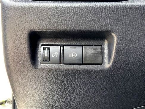 Certified 2025 Toyota RAV4 XLE image 33