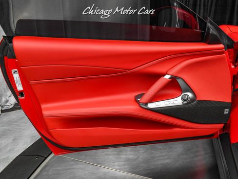 Used 2018 Ferrari 812 Superfast image 33