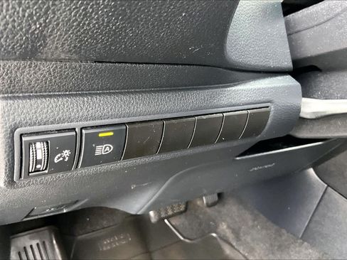 Certified 2020 Toyota Corolla LE FWD image 32
