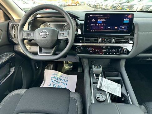 Certified 2026 Nissan Pathfinder SV AWD/4WD image 5