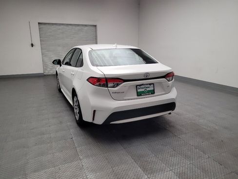 Used 2022 Toyota Corolla LE image 6