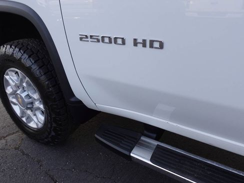 Used 2023 Chevrolet Silverado 2500 LT w/ Convenience Package image 13