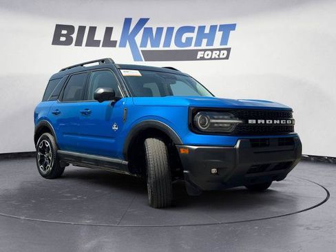 Certified 2025 Ford Bronco Sport Outer Banks w/ Outer Banks Tech Package+ AWD/4WD image 7