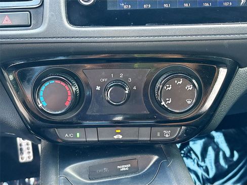 Used 2021 Honda HR-V Sport image 15