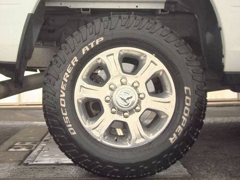 Used 2024 RAM 2500 Big Horn w/ Off Road Package AWD/4WD image 9