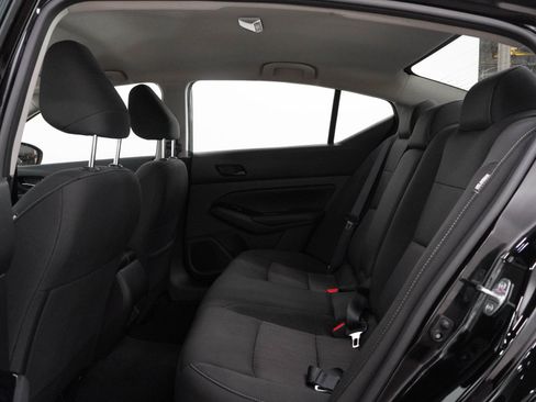 Used 2023 Nissan Altima 2.5 SV AWD/4WD image 18