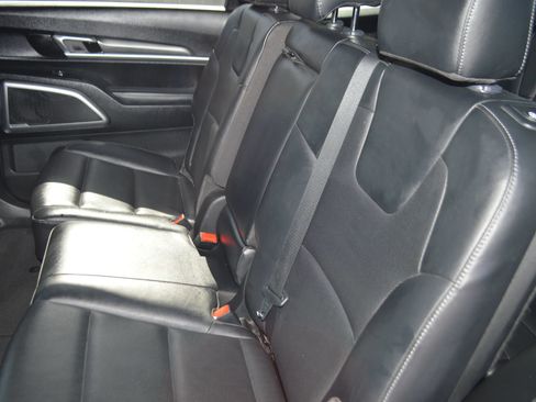 Used 2022 Kia Telluride LX AWD/4WD image 20