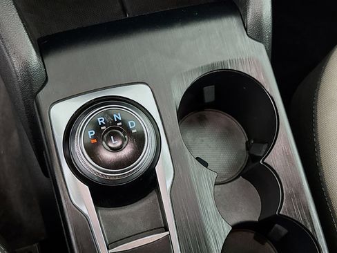 Used 2020 Ford Escape SE image 19