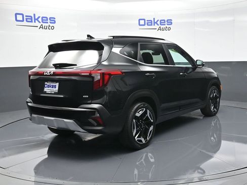 Certified 2024 Kia Seltos SX w/ SX Sunroof Package image 8