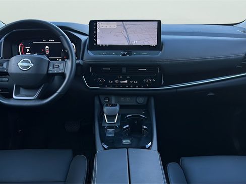 Used 2025 Nissan Rogue SL w/ Tech Package image 17