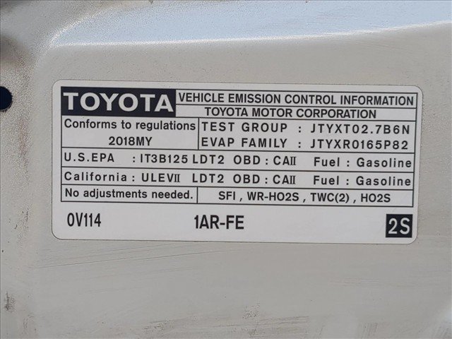 Used 2018 Toyota Highlander LE w/ Carpet Mat Package (TMS) FWD image 25