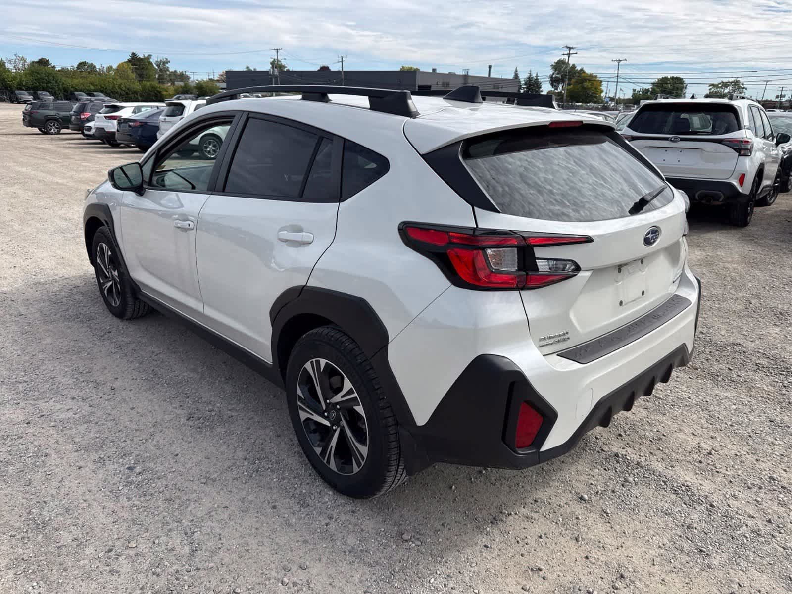 Used 2024 Subaru Crosstrek 2.0i Premium AWD/4WD image 2