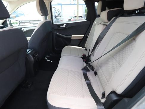 Used 2020 Ford Escape SE FWD image 4