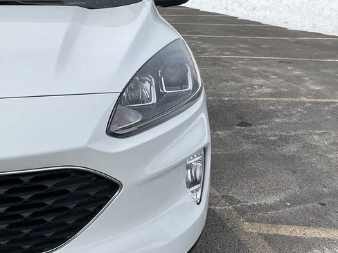 Used 2022 Ford Escape SEL w/ Technology Package image 2