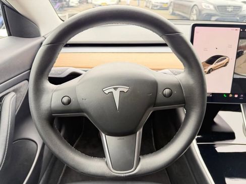 Used 2020 Tesla Model 3 Long Range image 16