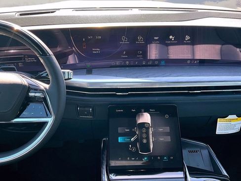 Certified 2026 Cadillac Escalade IQL Luxury AWD/4WD image 9