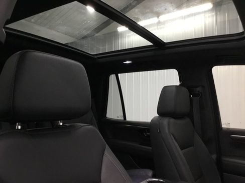 Used 2025 Chevrolet Tahoe Z71 w/ Comfort Package image 25