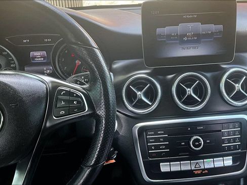 Used 2019 Mercedes-Benz CLA 250 image 28