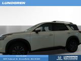 Used 2024 Nissan Pathfinder SV image 4