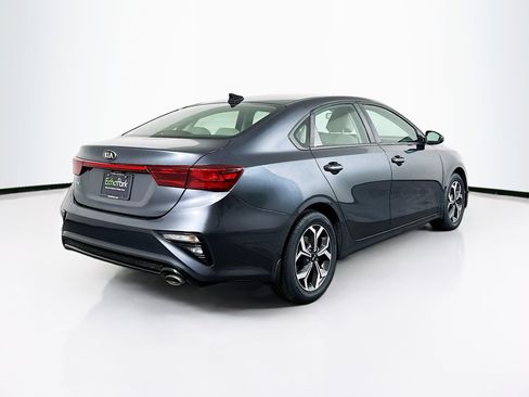 Used 2019 Kia Forte LXS FWD image 9