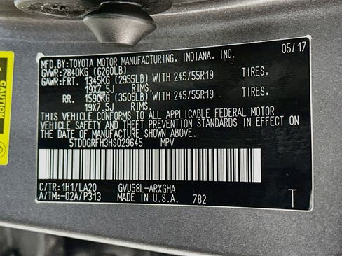 Used 2017 Toyota Highlander Limited AWD/4WD image 31