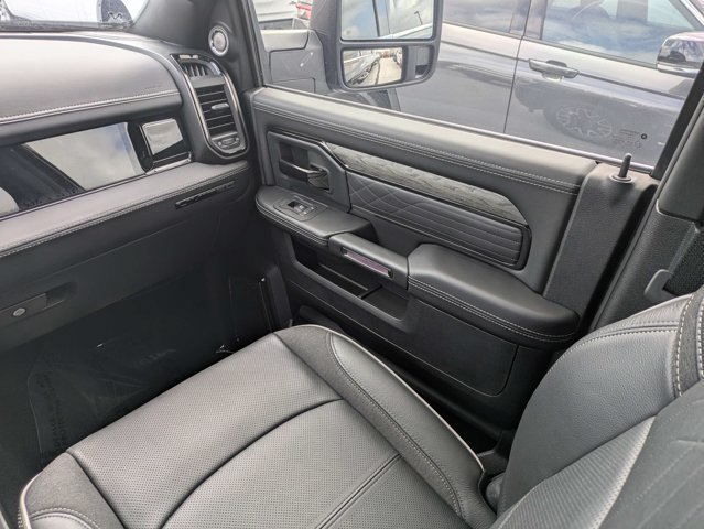 Used 2026 RAM 2500 Limited AWD/4WD image 17