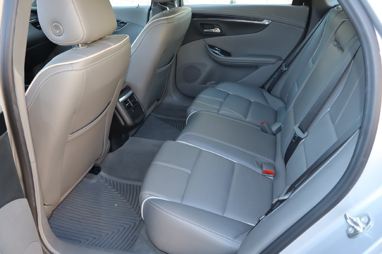 Used 2017 Chevrolet Impala Premier FWD image 5