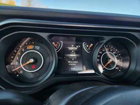 Used 2026 Jeep Wrangler Sport image 15