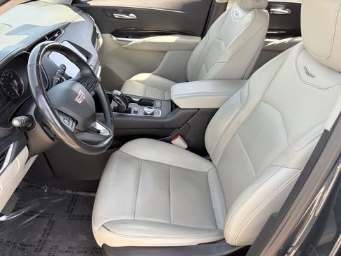 Used 2019 Cadillac XT4 Premium Luxury FWD image 6