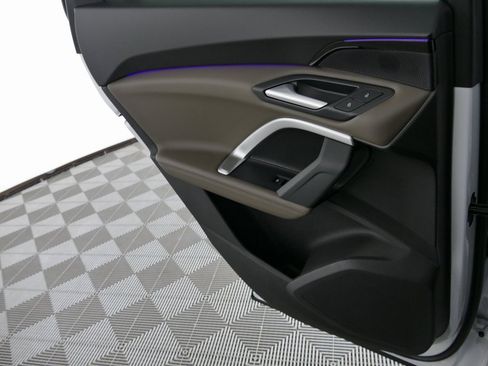 Used 2025 Audi Q5 Premium w/ Convenience Package image 26