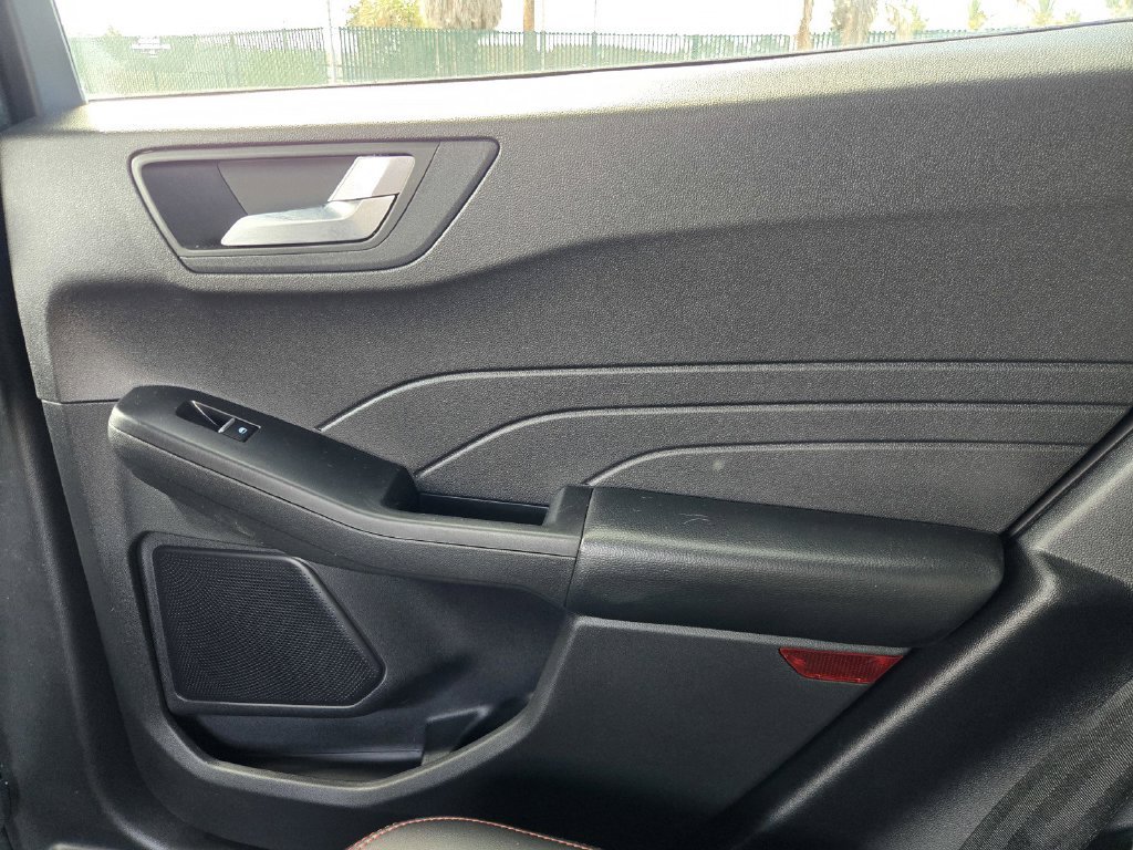 Used 2023 Ford Escape ST-Line w/ Tech Pack #1 FWD image 11