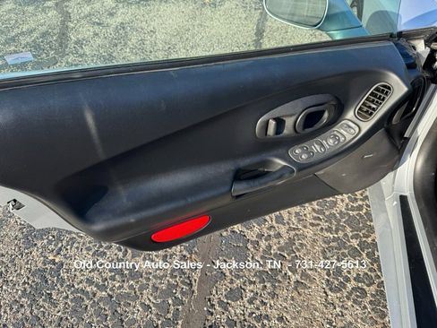 Used 2000 Chevrolet Corvette Convertible w/ Memory Pkg image 16