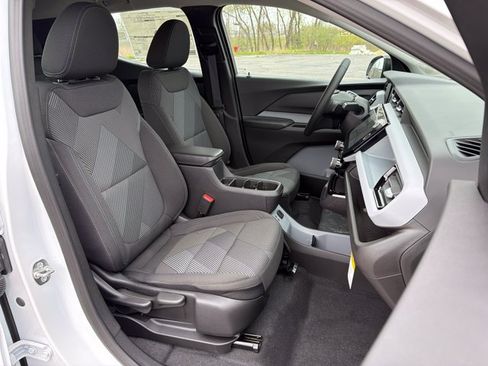 New 2027 Chevrolet Bolt LT w/ Comfort Package FWD image 30