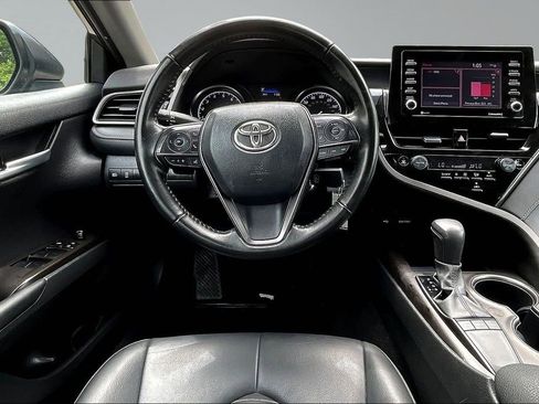 Used 2024 Toyota Camry SE FWD image 9