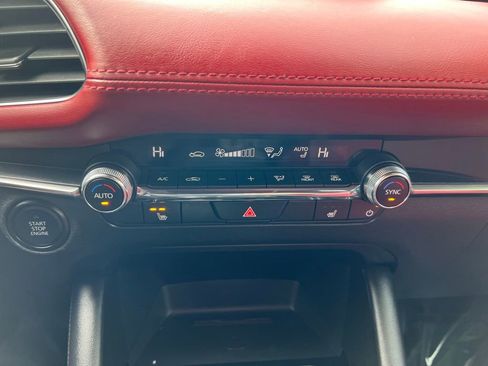 Used 2024 MAZDA MAZDA3 s image 23