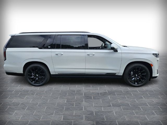 Certified 2023 Cadillac Escalade ESV Sport Platinum w/ LPO, ONYX Package AWD/4WD image 4