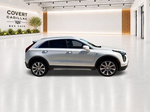 Used 2023 Cadillac XT4 Premium Luxury w/ Technology Package AWD/4WD image 13