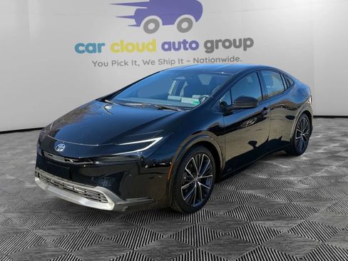 Used 2024 Toyota Prius XLE image 1