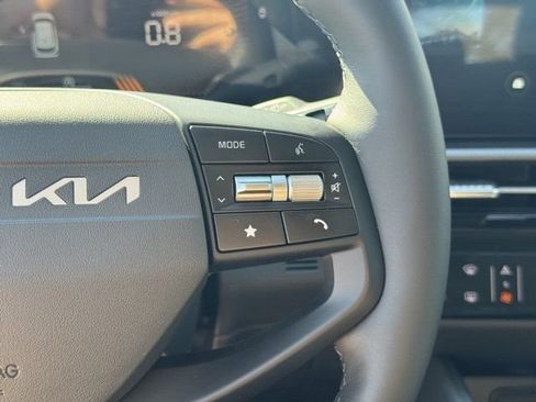New 2026 Kia Sportage LX FWD image 27