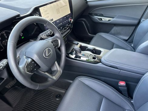 Used 2025 Lexus NX 350h AWD w/ Premium Package image 10