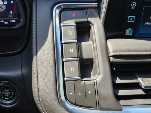 Used 2023 Chevrolet Tahoe High Country AWD/4WD image 41