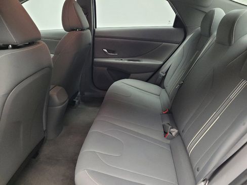 Used 2023 Hyundai Elantra SEL FWD image 18