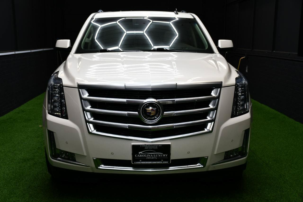 Used 2015 Cadillac Escalade Premium AWD/4WD image 10
