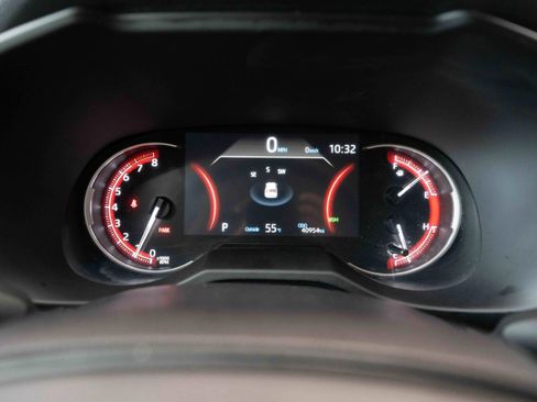 Used 2025 Toyota RAV4 XLE AWD/4WD image 16