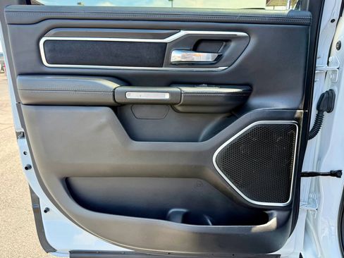 Used 2022 RAM 1500 Laramie AWD/4WD image 31