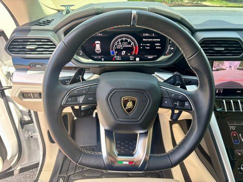 Used 2020 Lamborghini Urus AWD/4WD image 13