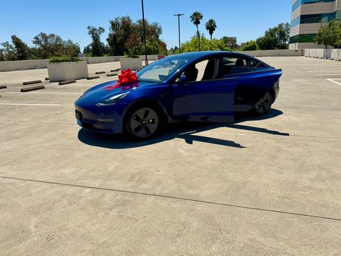 Used 2022 Tesla Model 3 RWD image 56