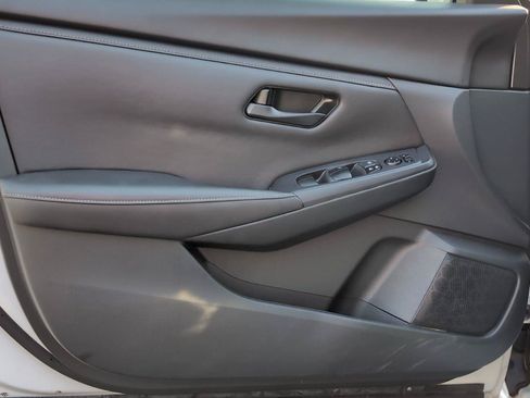 Used 2024 Nissan Sentra S FWD image 19