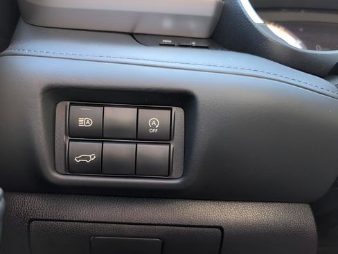 Used 2023 Toyota Highlander L image 22